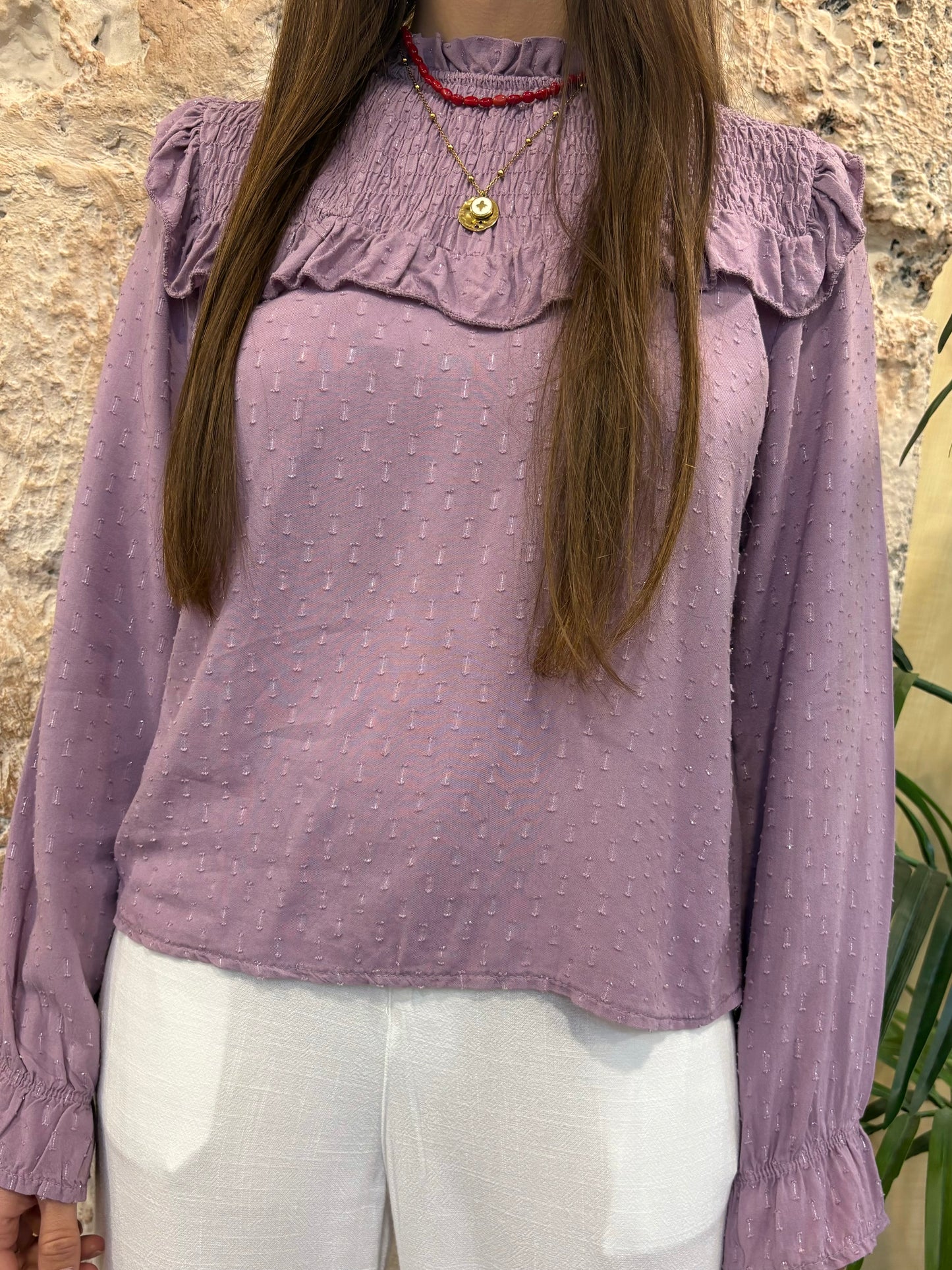 BLUSA PECHERA PANEL CUELLO RIZO DESTELLOS MALVA
