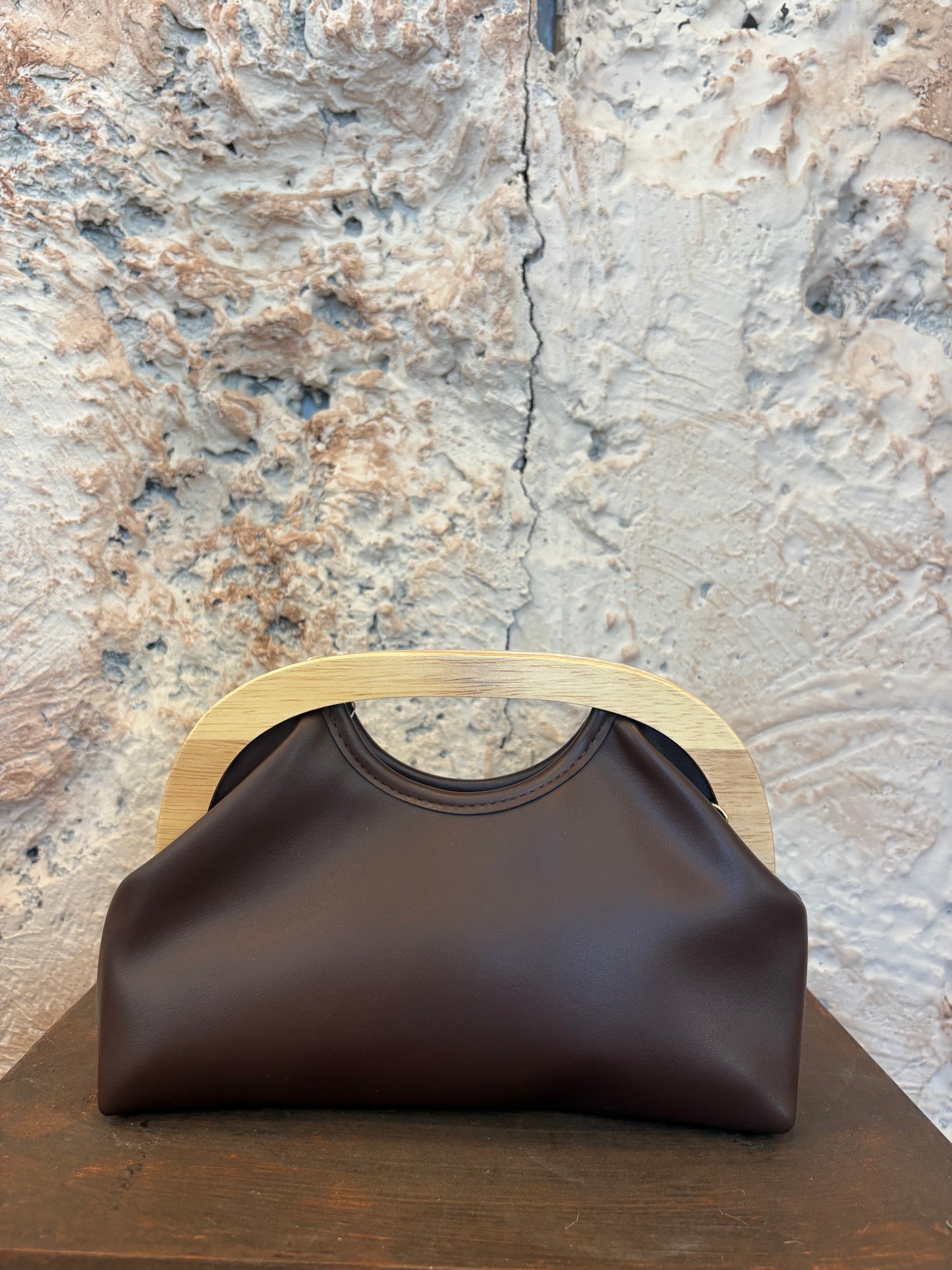 CLUTCH POLIPIEL MARRÓN