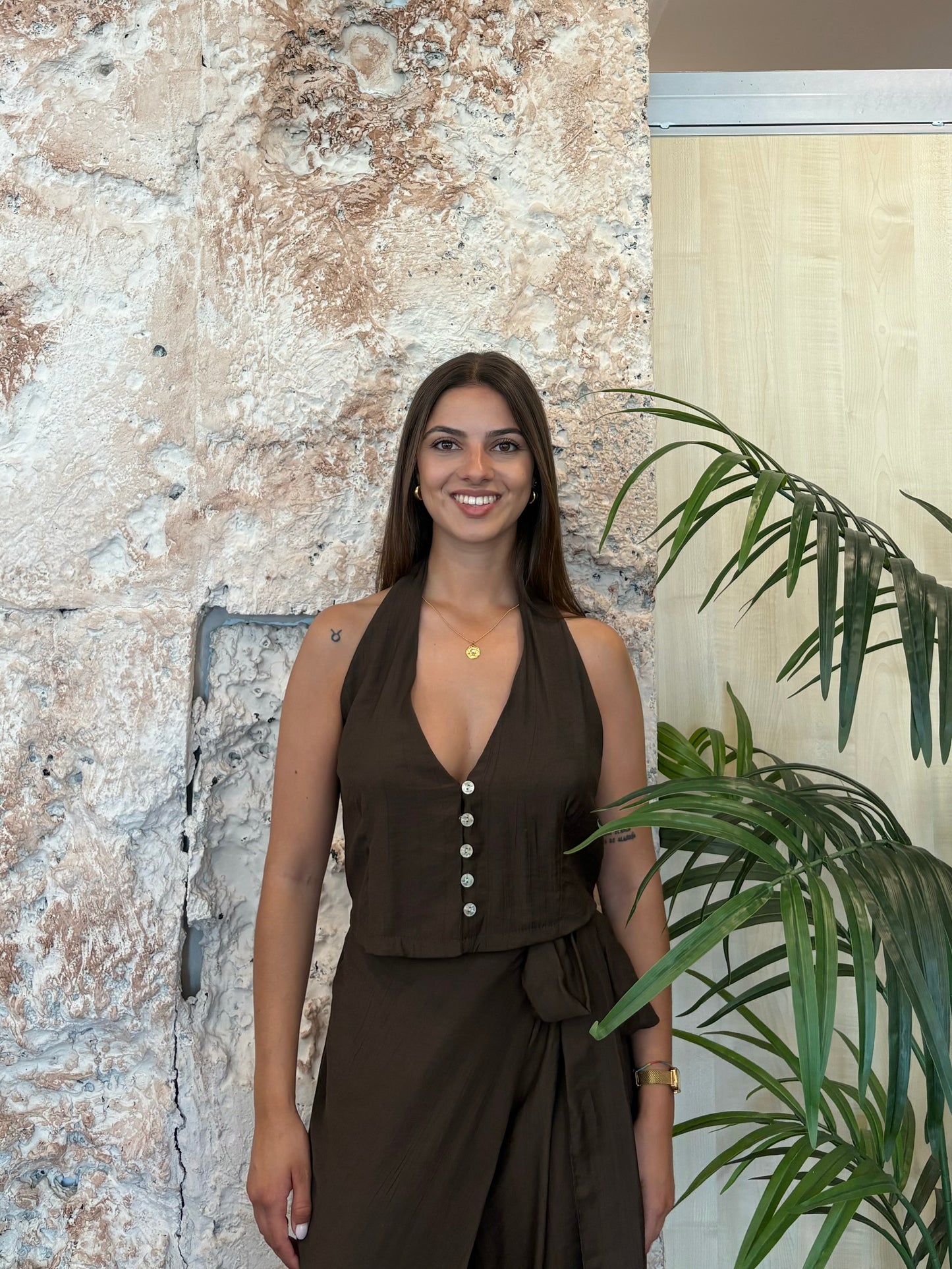 CONJUNTO TOP HALTER Y PANTALÓN PAREO LAZO MARRÓN