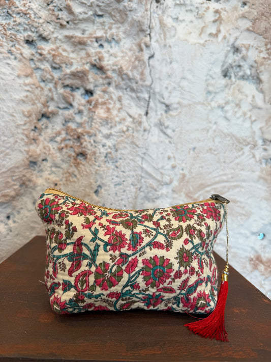 NECESER BEIGE CON FLORES ROSAS