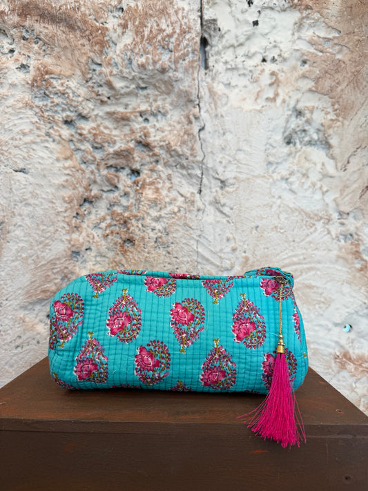 ESTUCHE GRANDE TURQUESA CON FLORES ROSAS