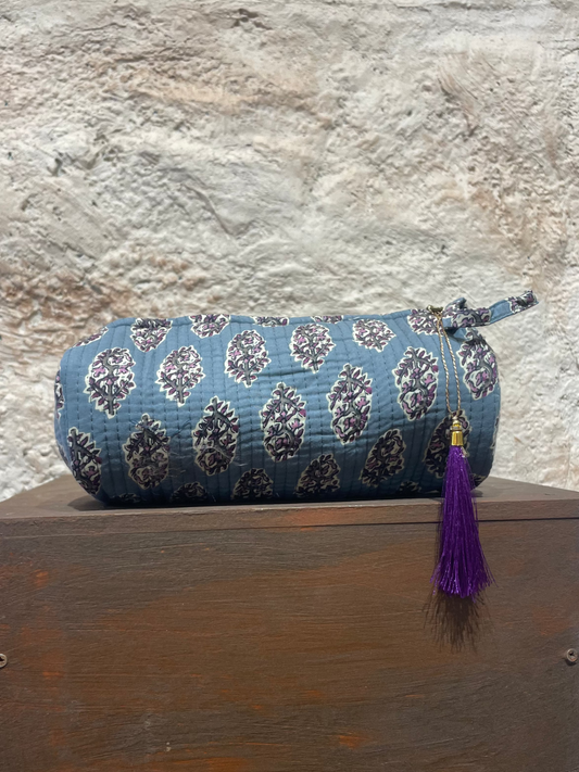 ESTUCHE GRANDE ESTAMPADO AZUL EMPOLVADO