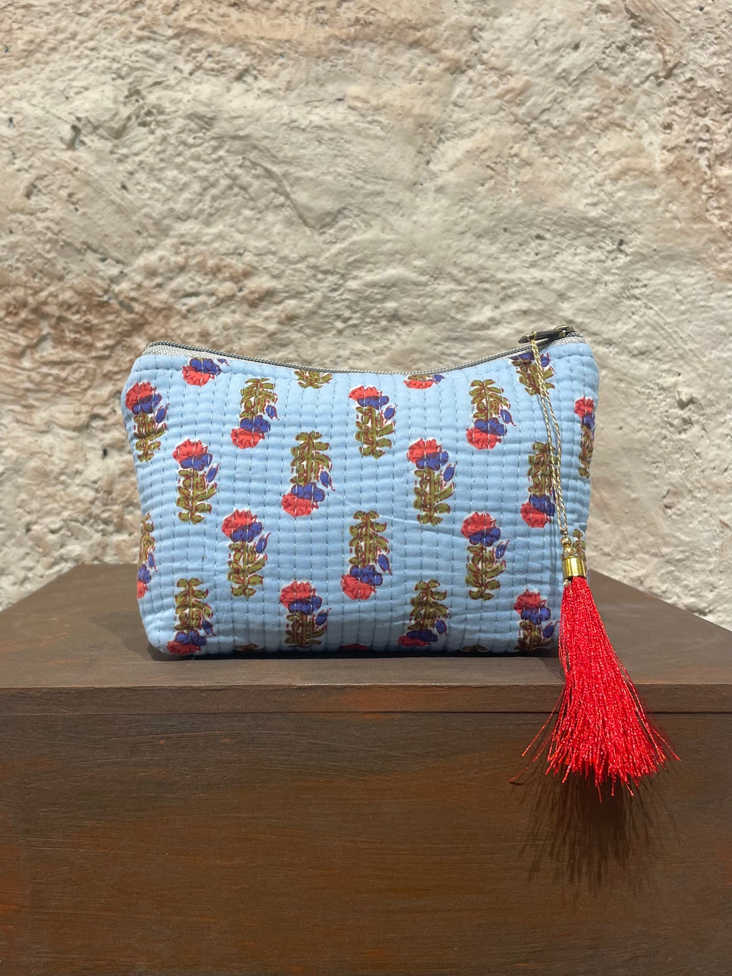 NECESER ESTAMPADO CELESTE