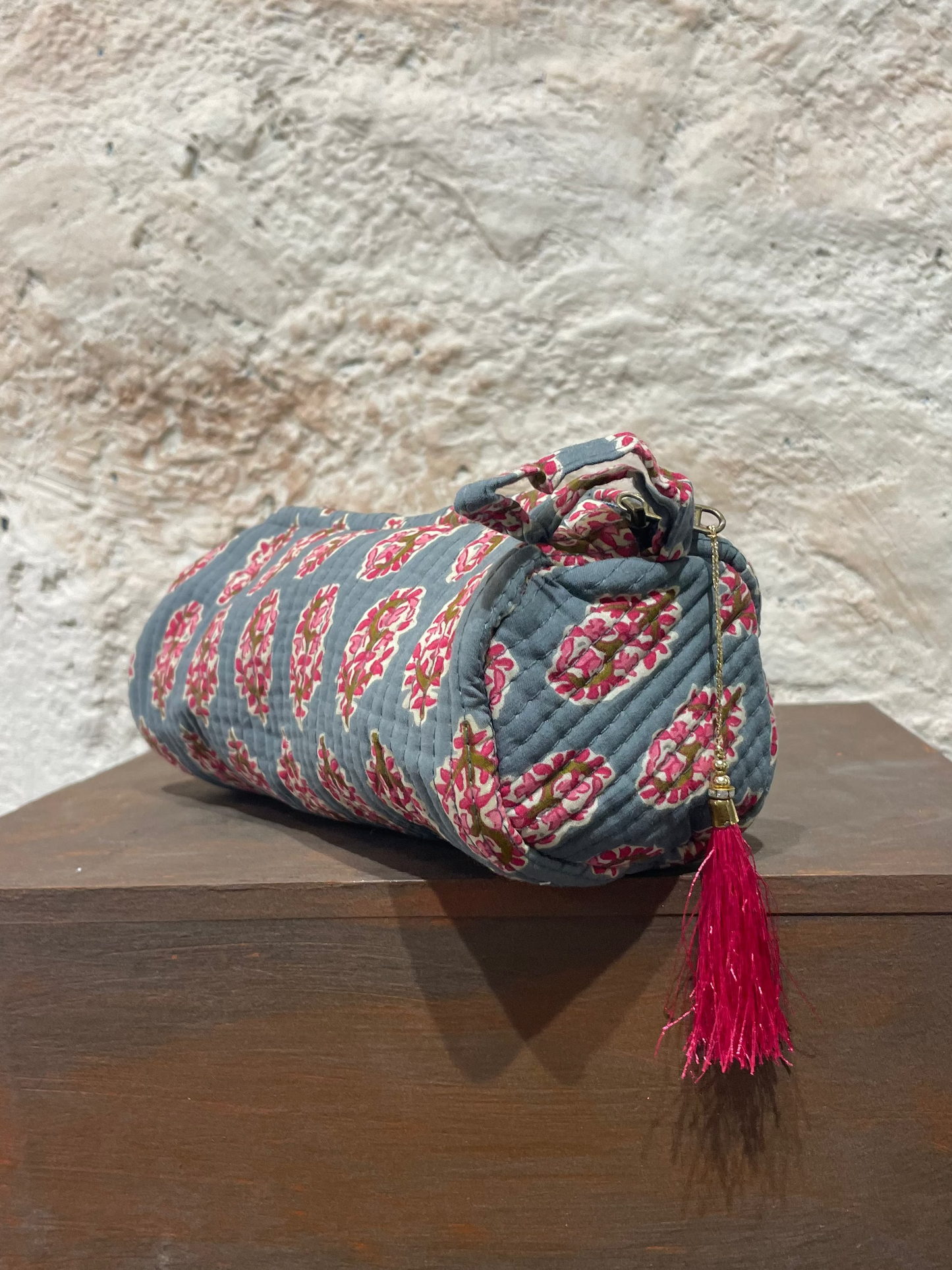 ESTUCHE GRANDE ESTAMPADO GRIS