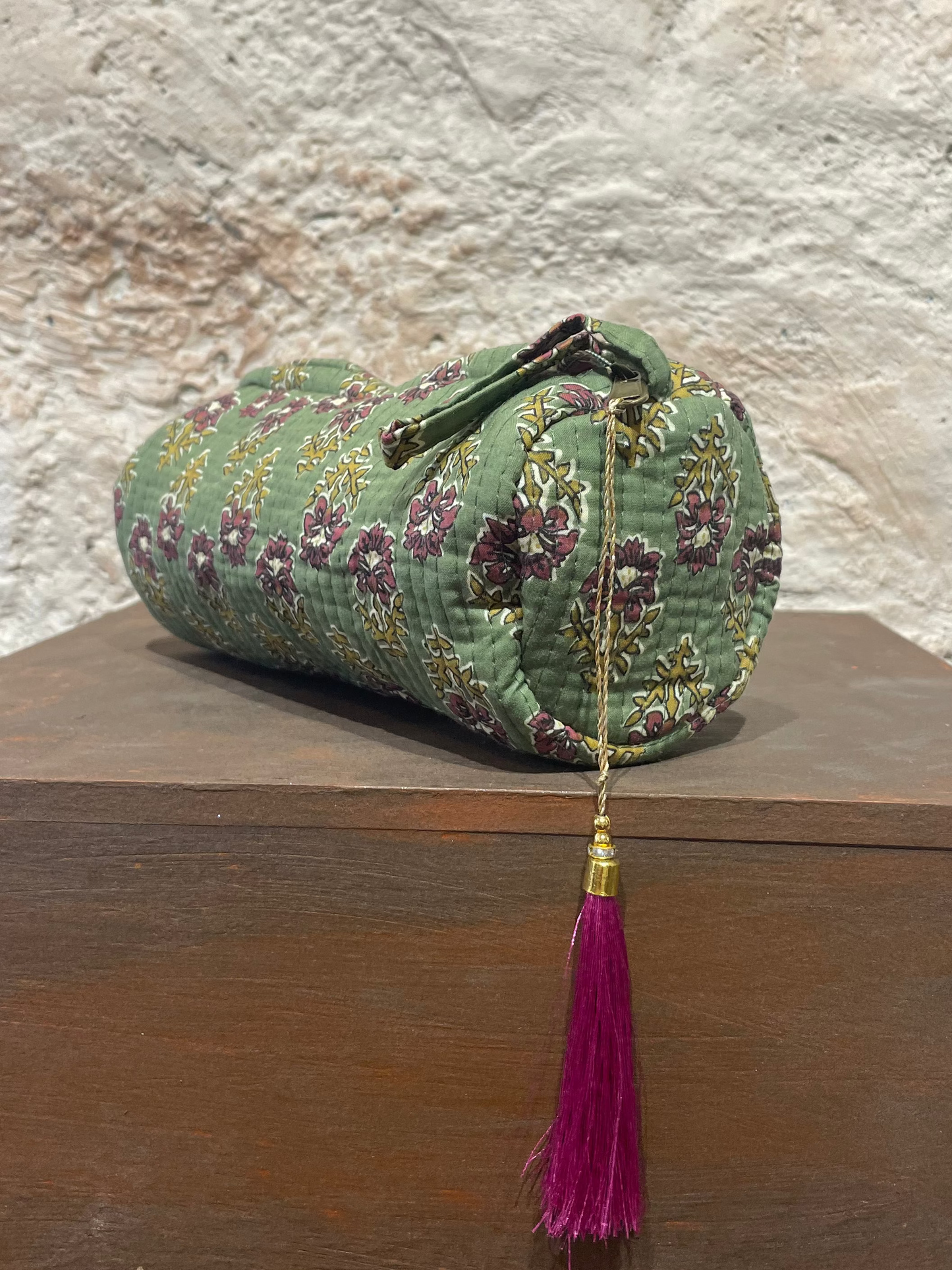 ESTUCHE GRANDE ESTAMPADO VERDE KAKI