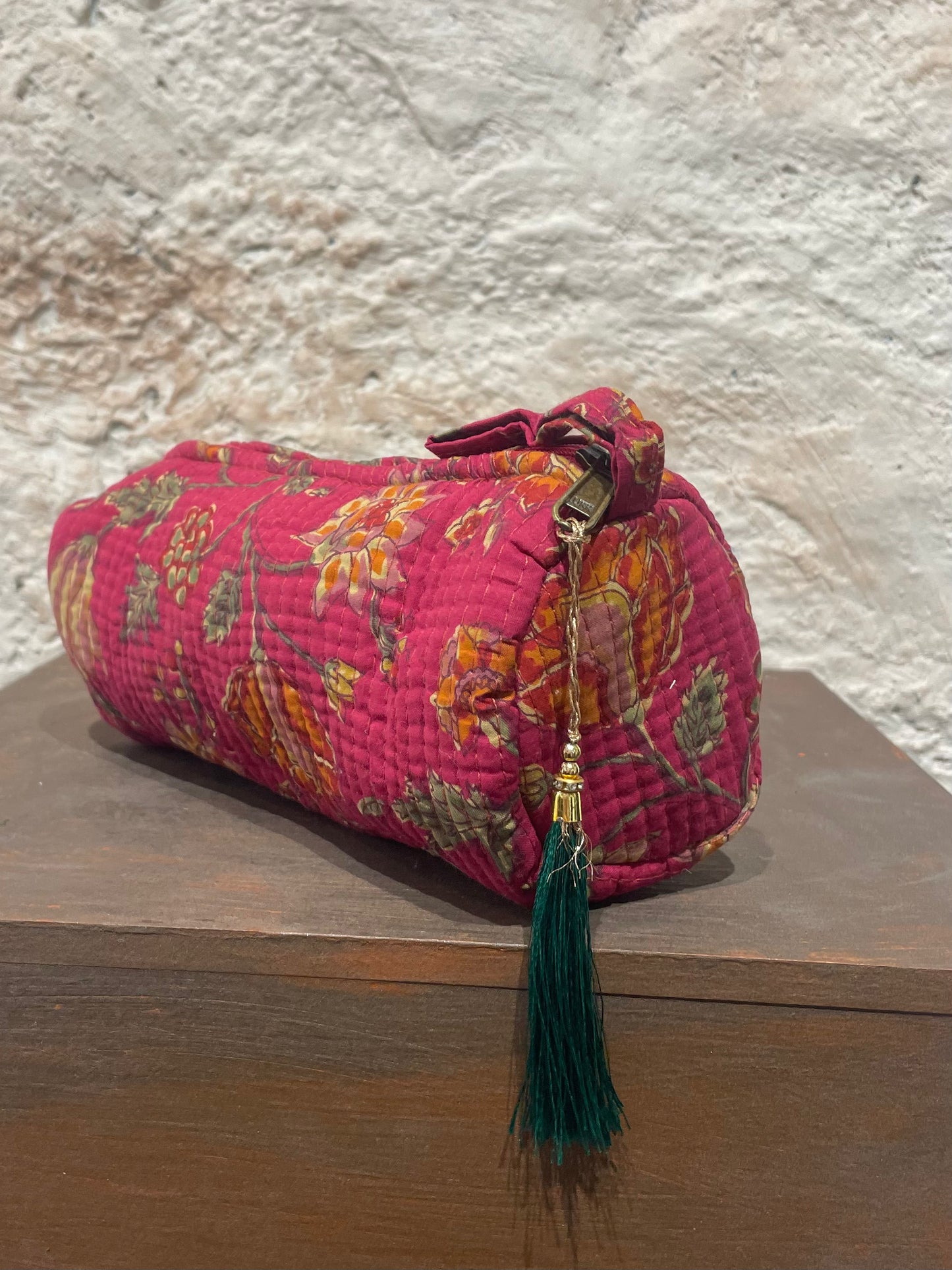 ESTUCHE GRANDE ESTAMPADO ROSA FUCSIA