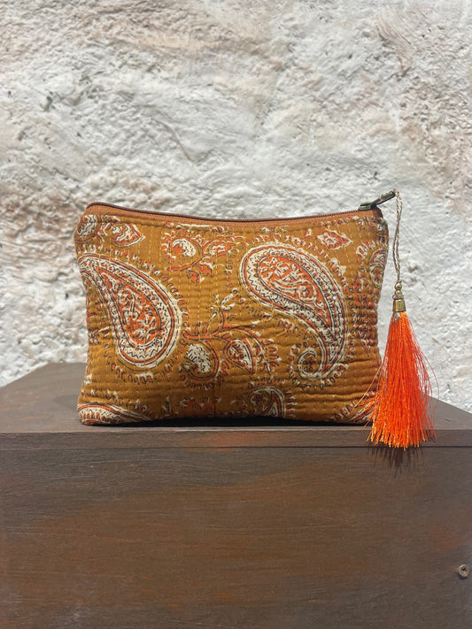 NECESER ESTAMPADO CAMEL