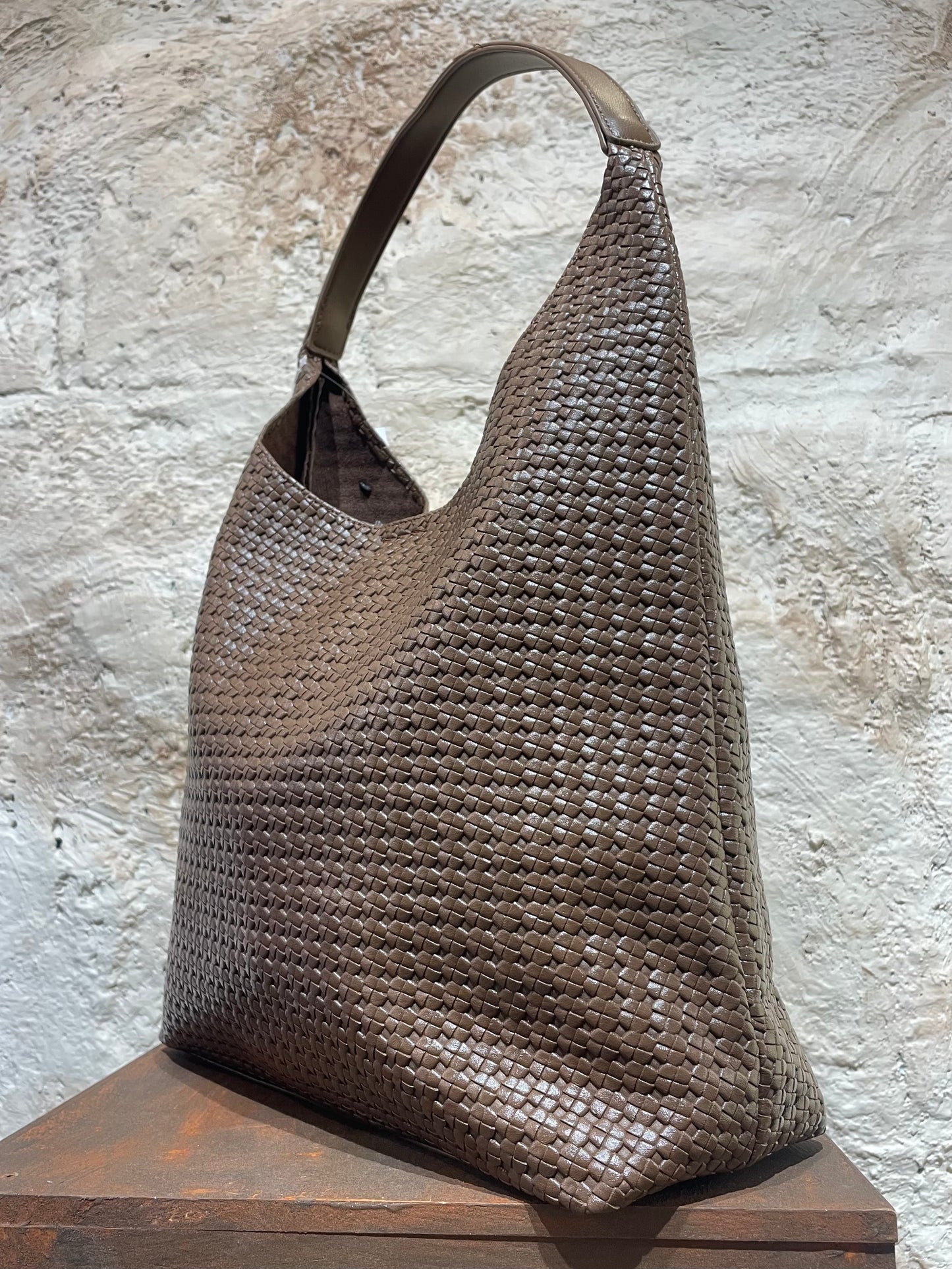 SHOPPER DETALLE FLOR MARRÓN