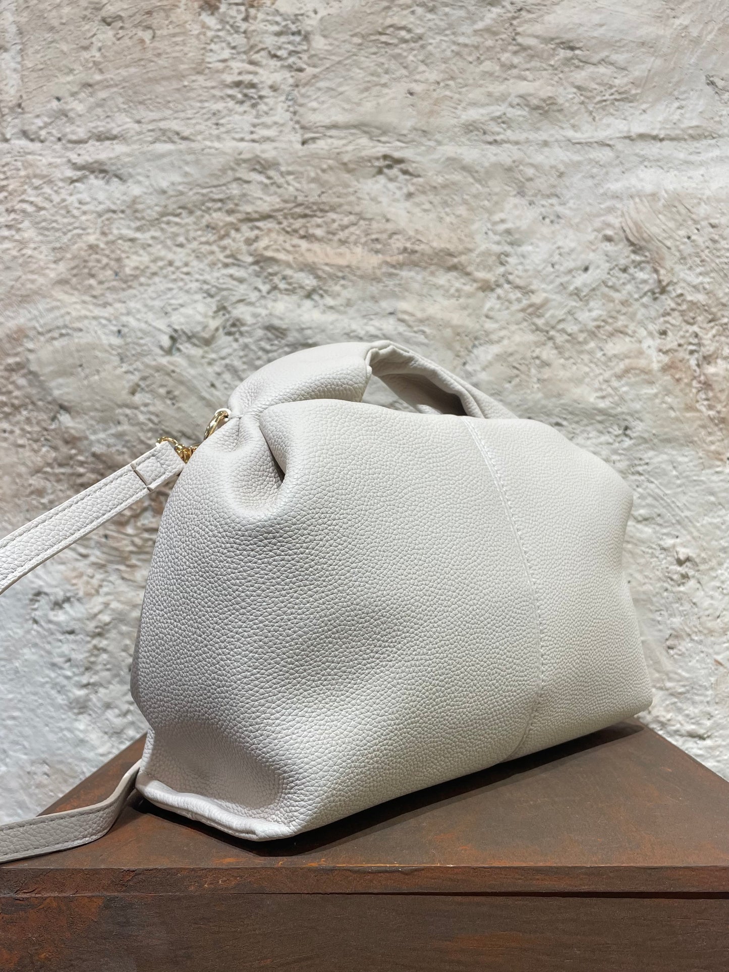 MAXI BANDOLERA CRUDA CON ASA