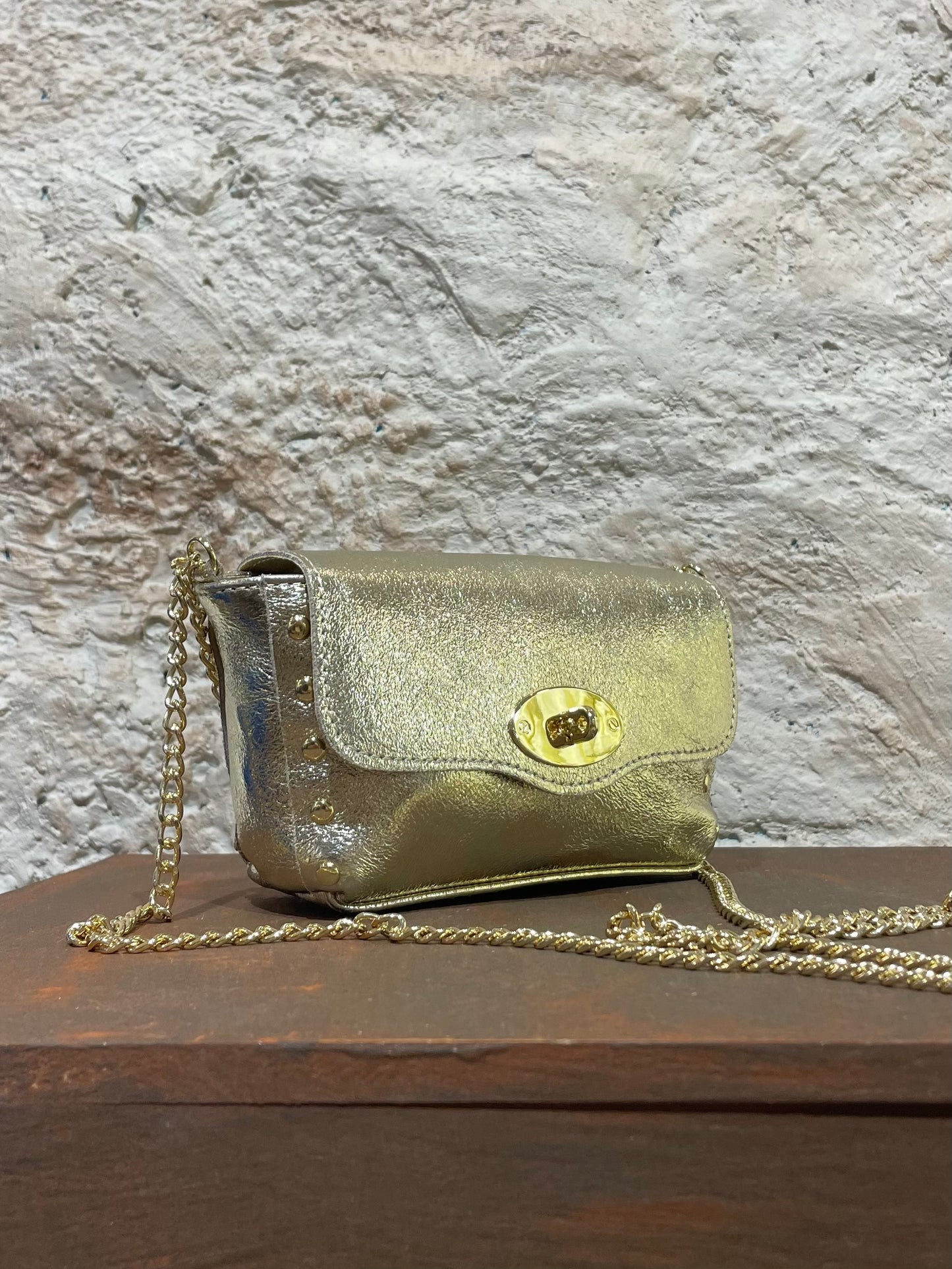 MINI BANDOLERA PIEL ORO