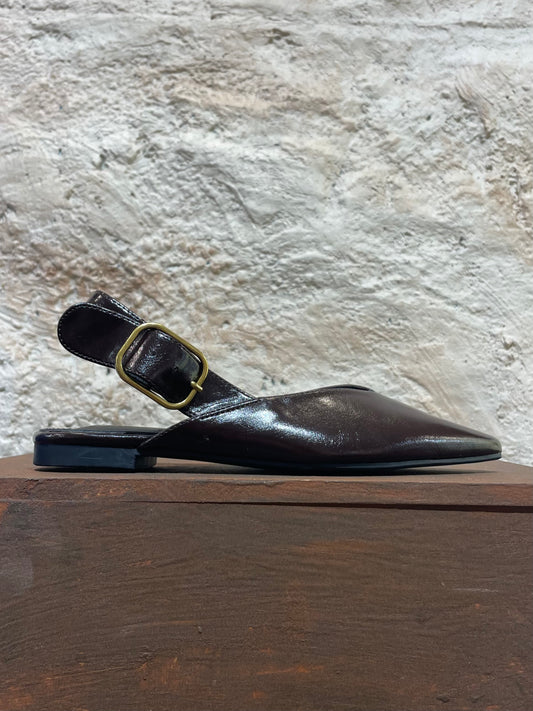 SANDALIA MULE PLANA MARRÓN