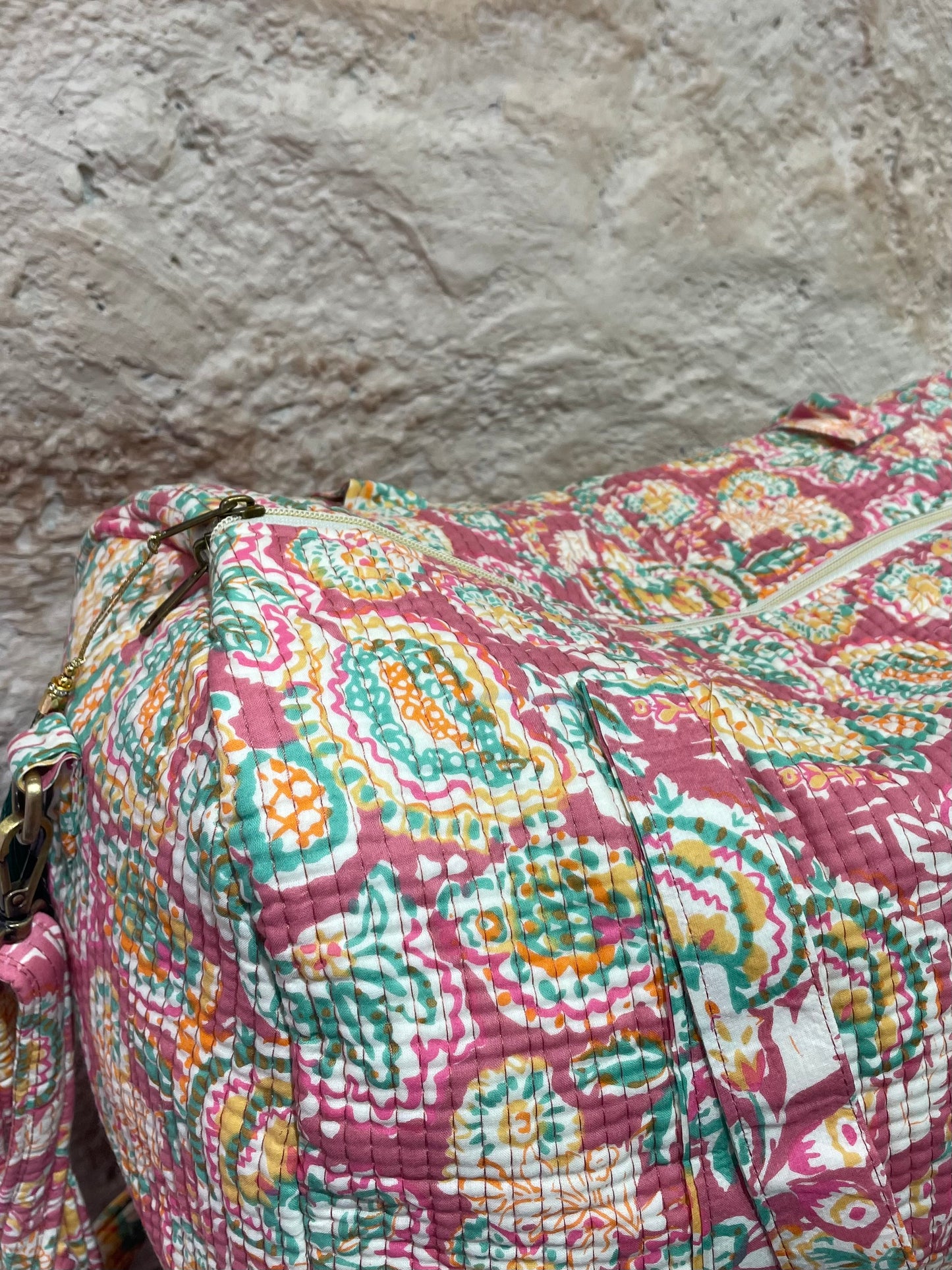 BOLSO VIAJE ESTAMPADO ROSA-VERDE