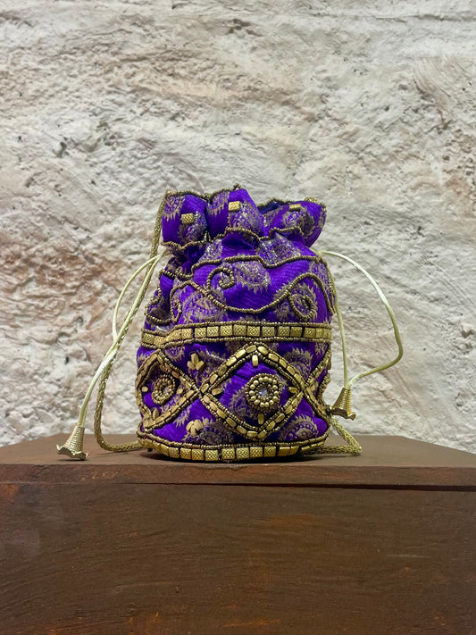 SAQUITO ABALORIOS LILA