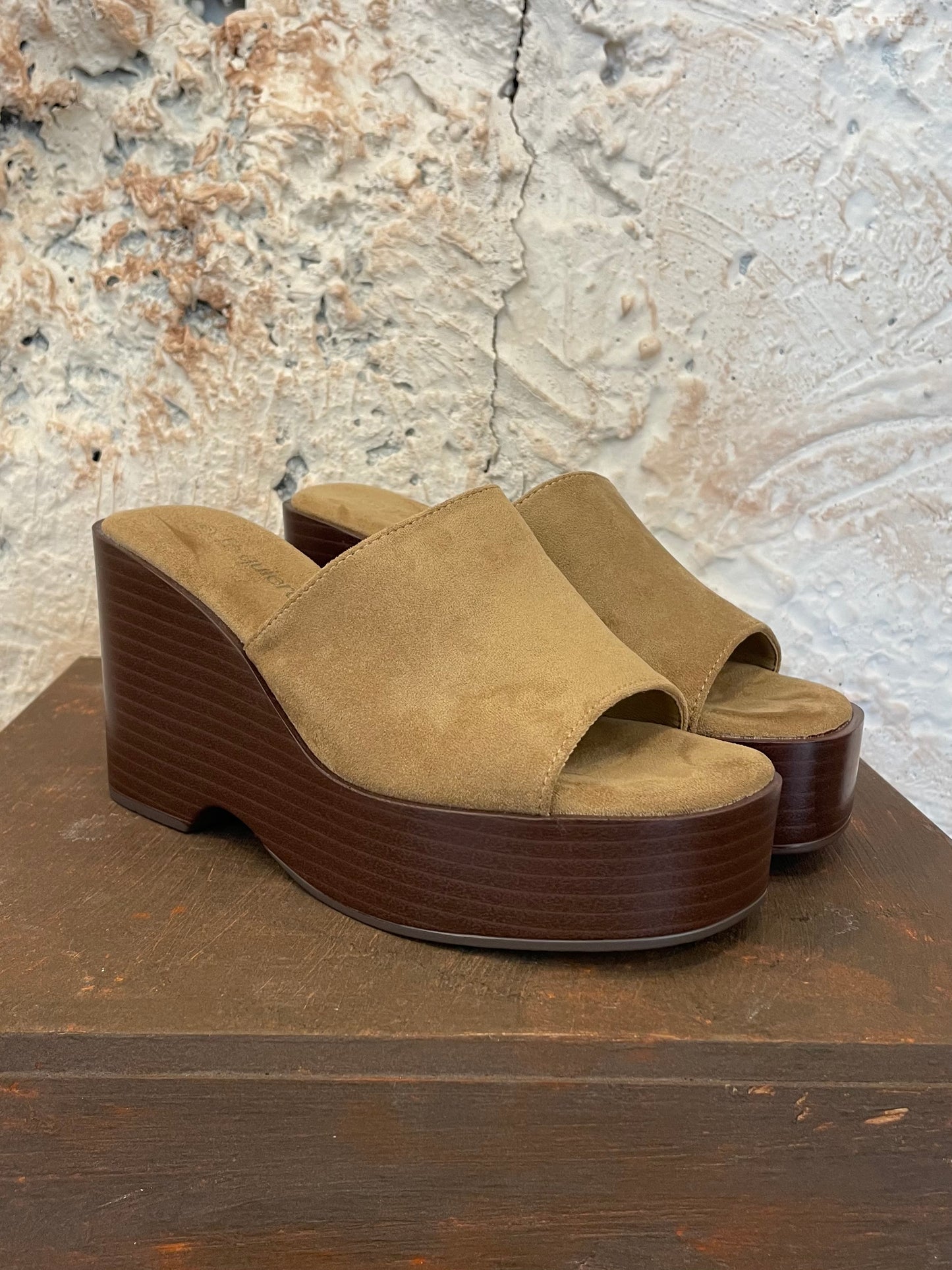 ZUECO ALTO TAUPE